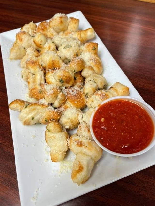 Garlic Knots.